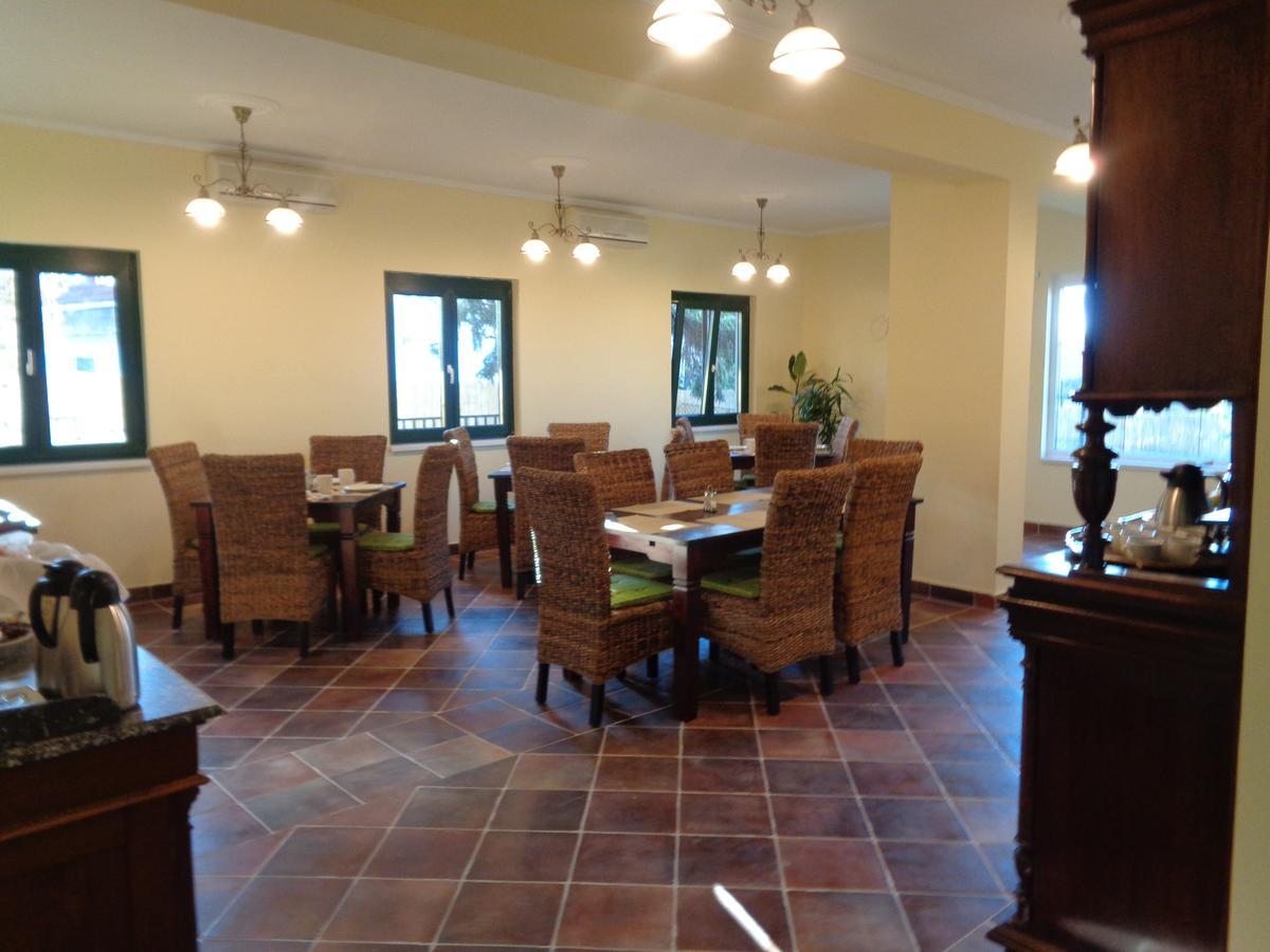 Arnyas Park Apartmanhaz Bed & Breakfast Balatonalmadi Exterior photo
