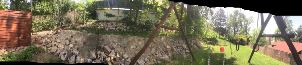 Arnyas Park Apartmanhaz Bed & Breakfast Balatonalmadi Exterior photo